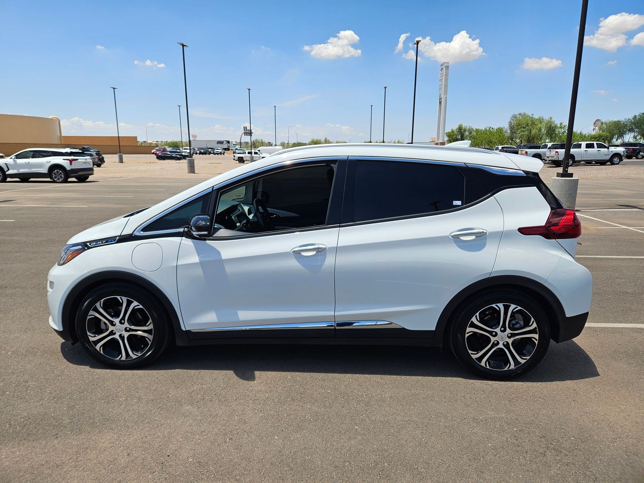 Certified 2019 Chevrolet Bolt Premier w/ Infotainment Package FWD image 2