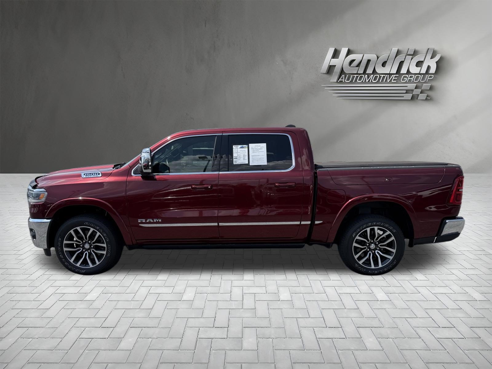 Used 2025 RAM 1500 Limited w/ Trailer Tow Group AWD/4WD image 7