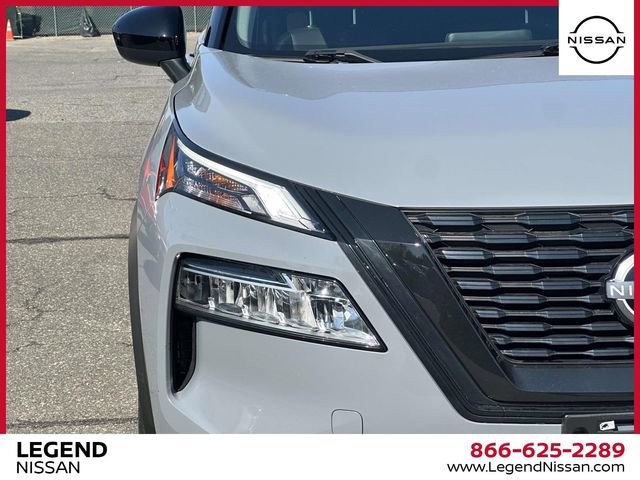 Used 2023 Nissan Rogue SV w/ SV Premium B Package image 10