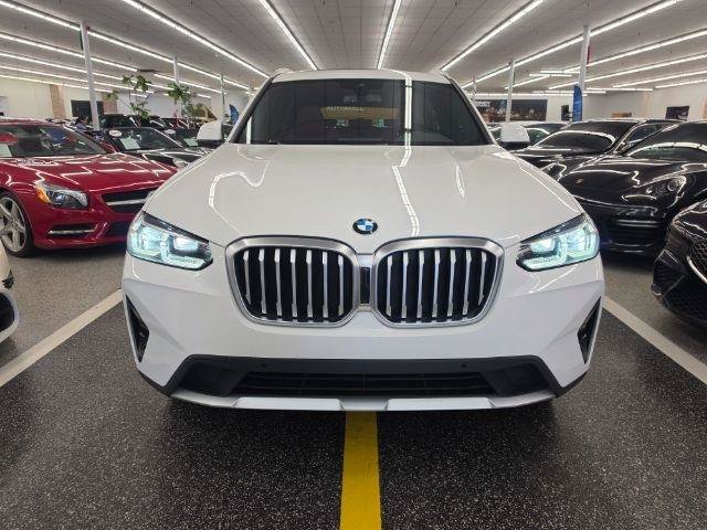 Used 2022 BMW X3 xDrive30i w/ Convenience Package AWD/4WD image 3