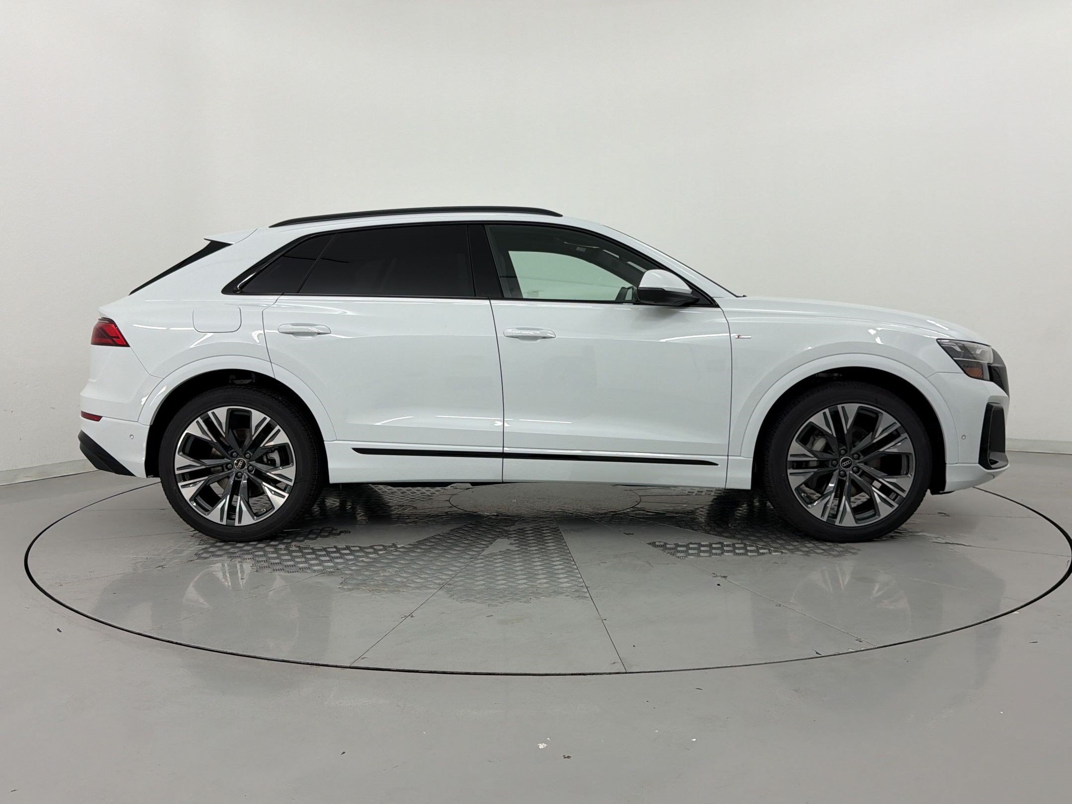 New 2026 Audi Q8 Premium Plus AWD/4WD image 8