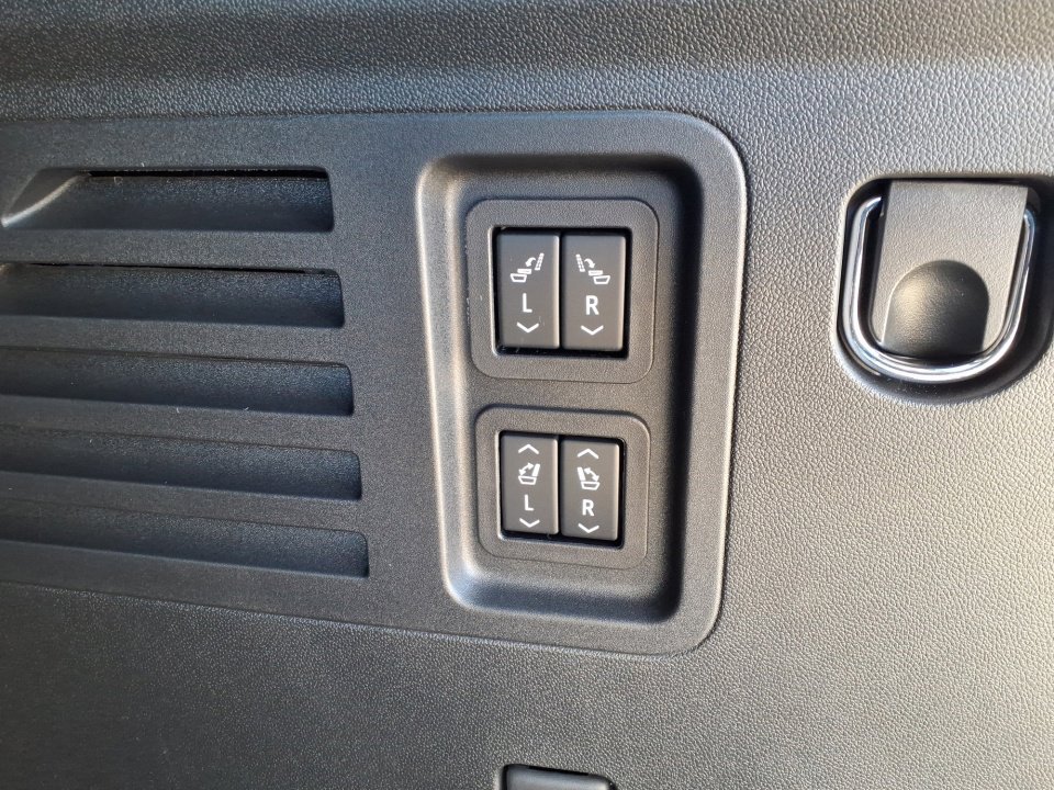 New 2026 Buick Enclave Sport Touring w/ Power Package image 11