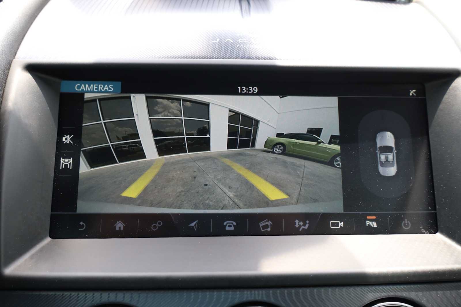 Used 2021 Jaguar F-TYPE Convertible RWD image 22