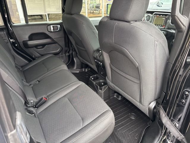 Certified 2022 Jeep Gladiator Overland AWD/4WD image 34