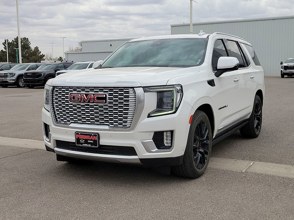 Used 2024 GMC Yukon Denali w/ Denali Reserve Package AWD/4WD image 4