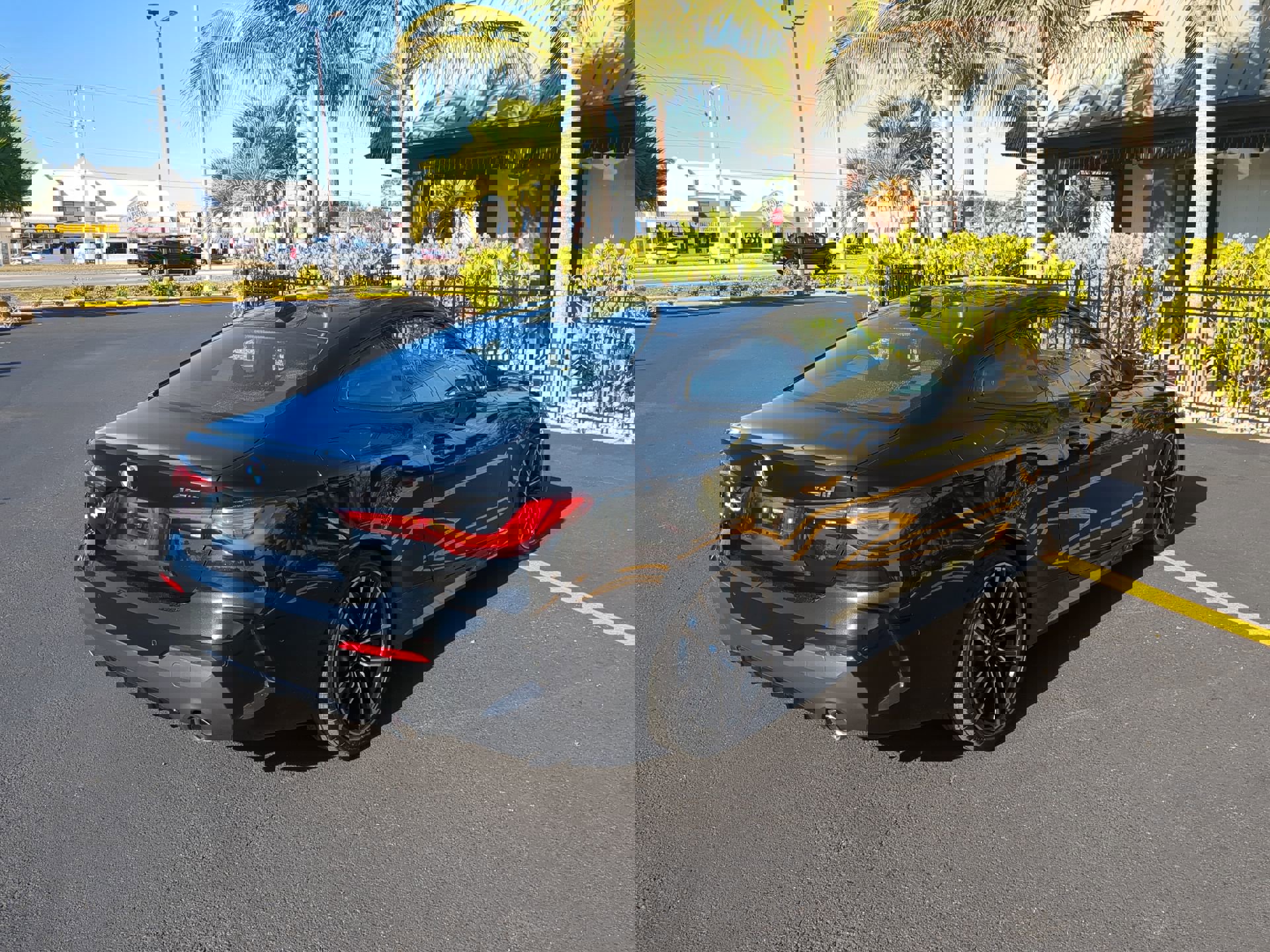 Used 2021 BMW 430i Coupe w/ M Sport Package image 6