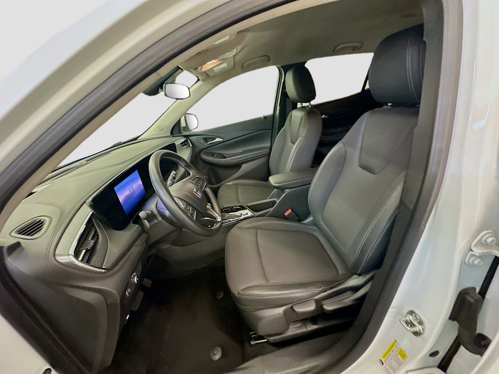 Used 2025 Buick Encore GX Preferred AWD/4WD image 13