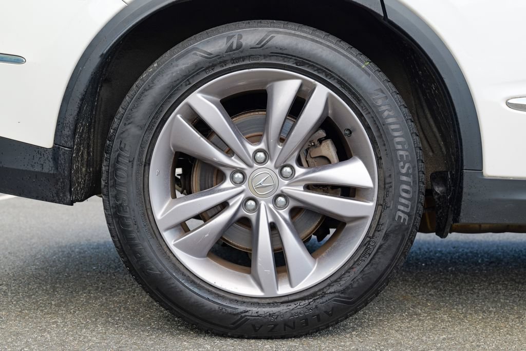 Used 2023 Acura MDX SH-AWD image 13