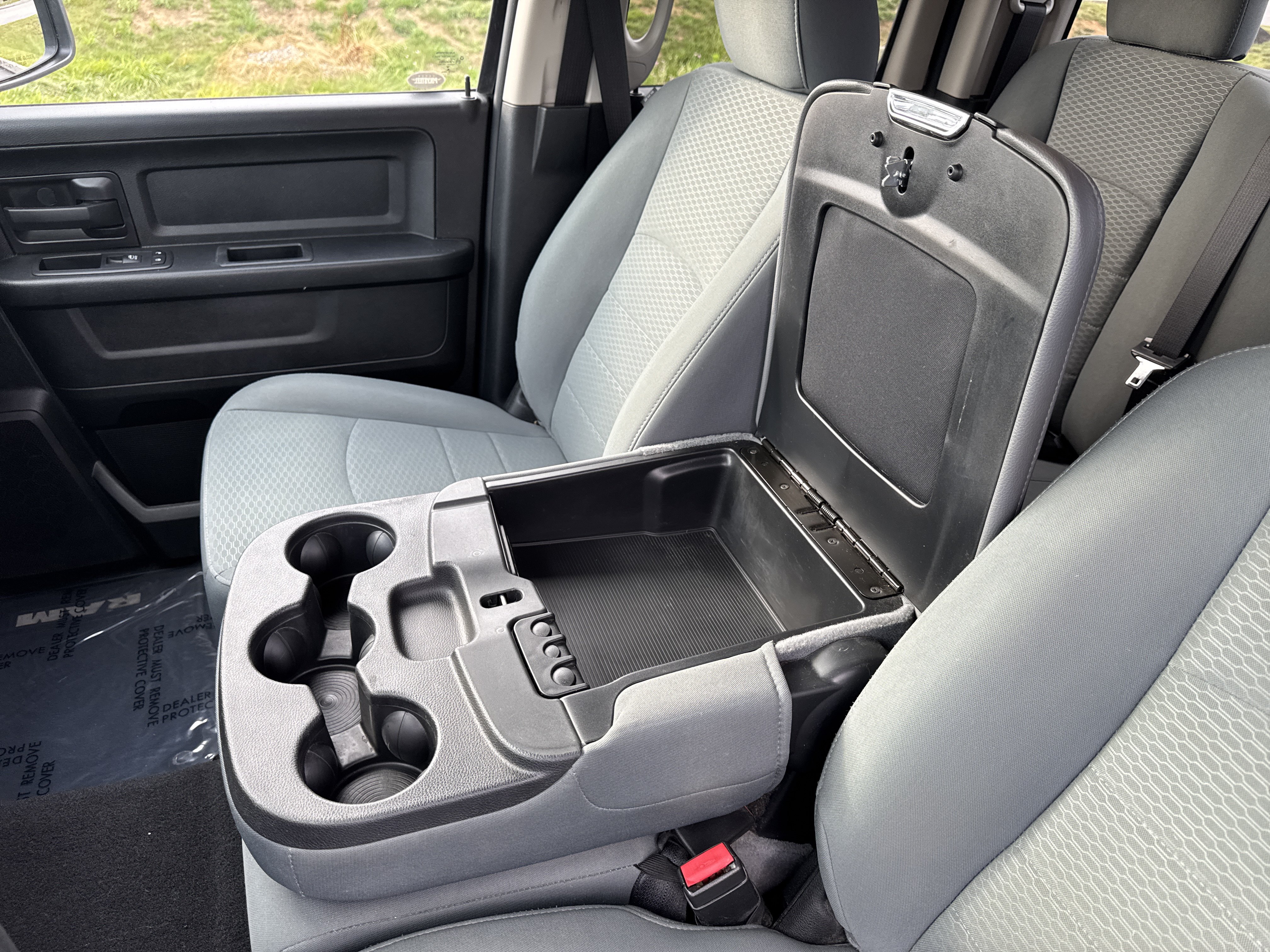 Used 2018 RAM 1500 Express AWD/4WD image 11