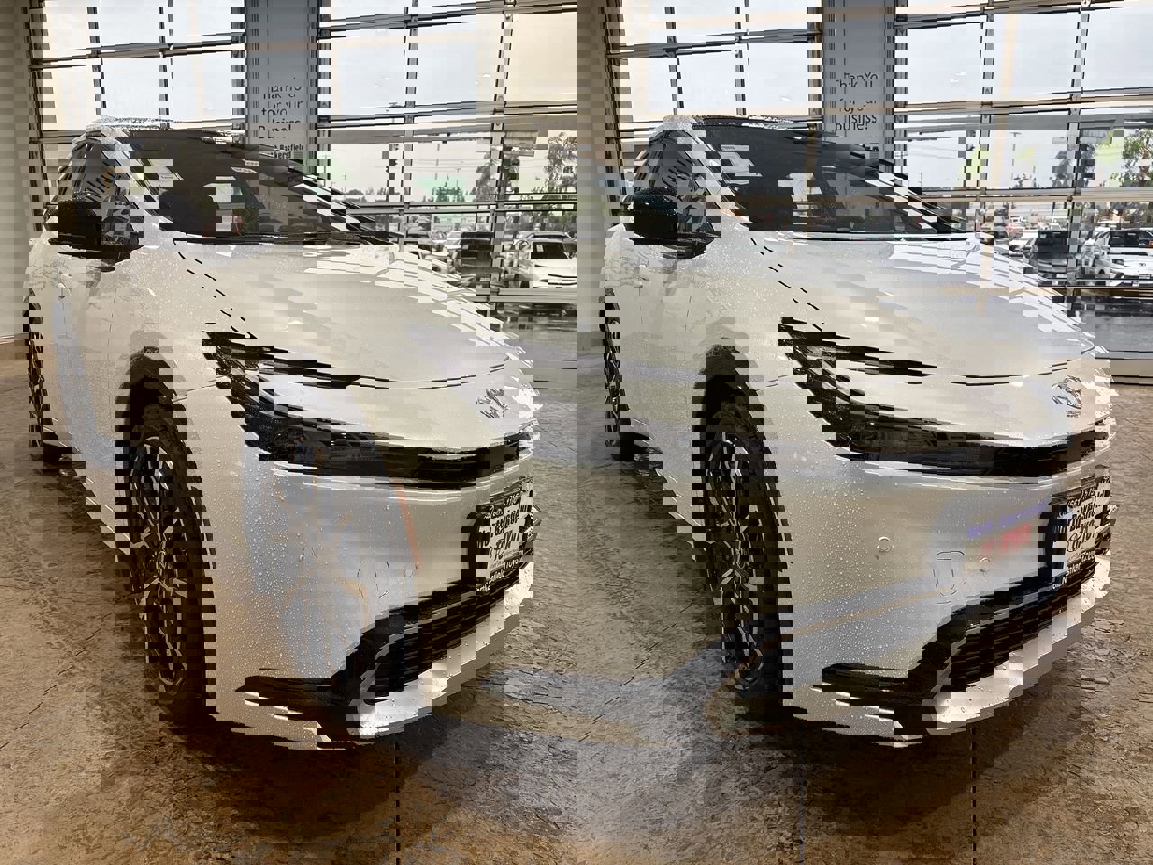 New 2026 Toyota Prius Plug-In Hybrid image 4