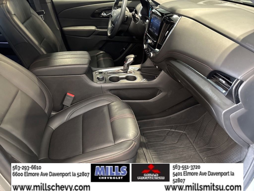 Used 2023 Chevrolet Traverse RS w/ LPO, Cargo Package image 19