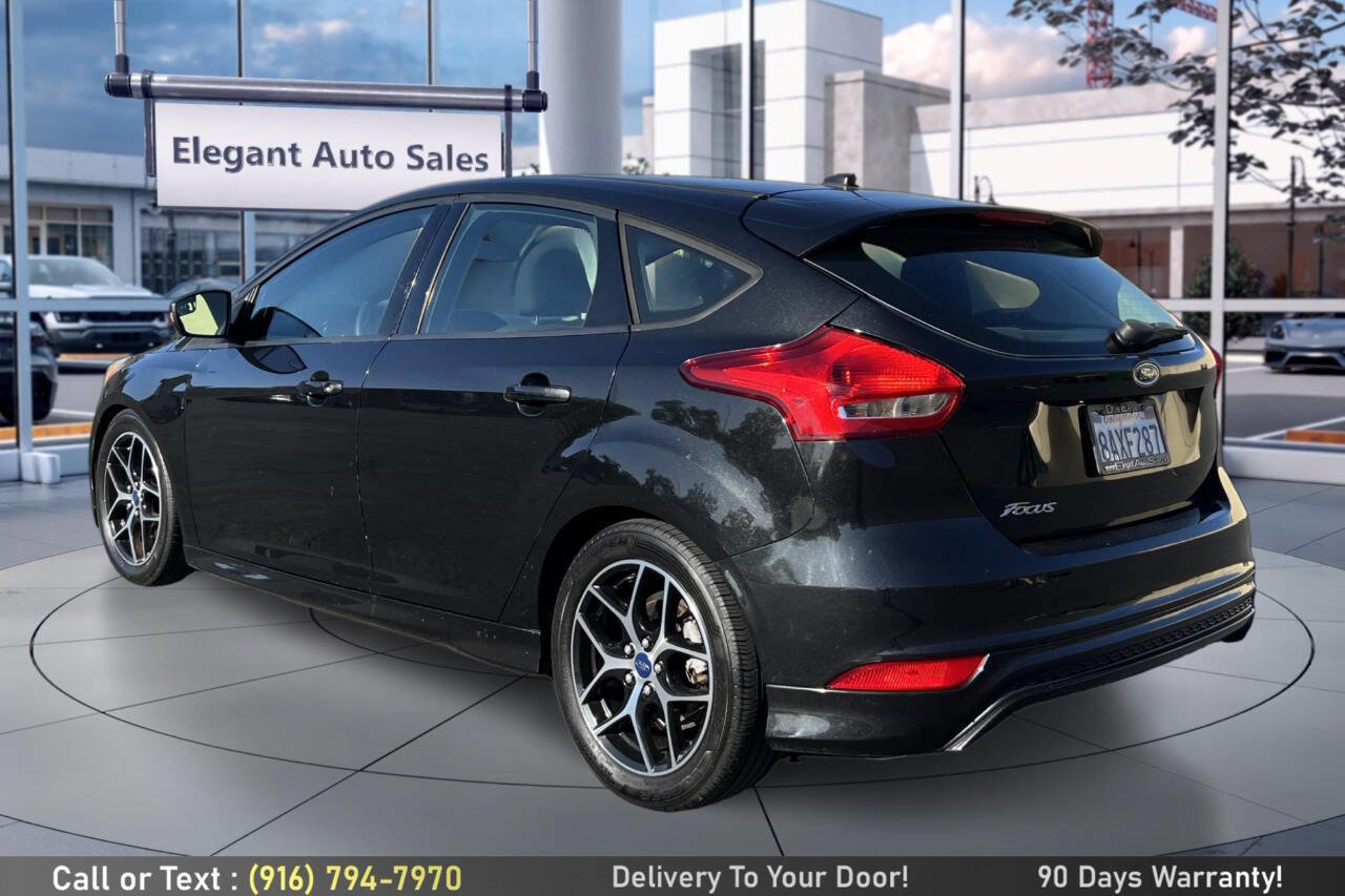 Used 2015 Ford Focus SE w/ SE Sport Package FWD image 7