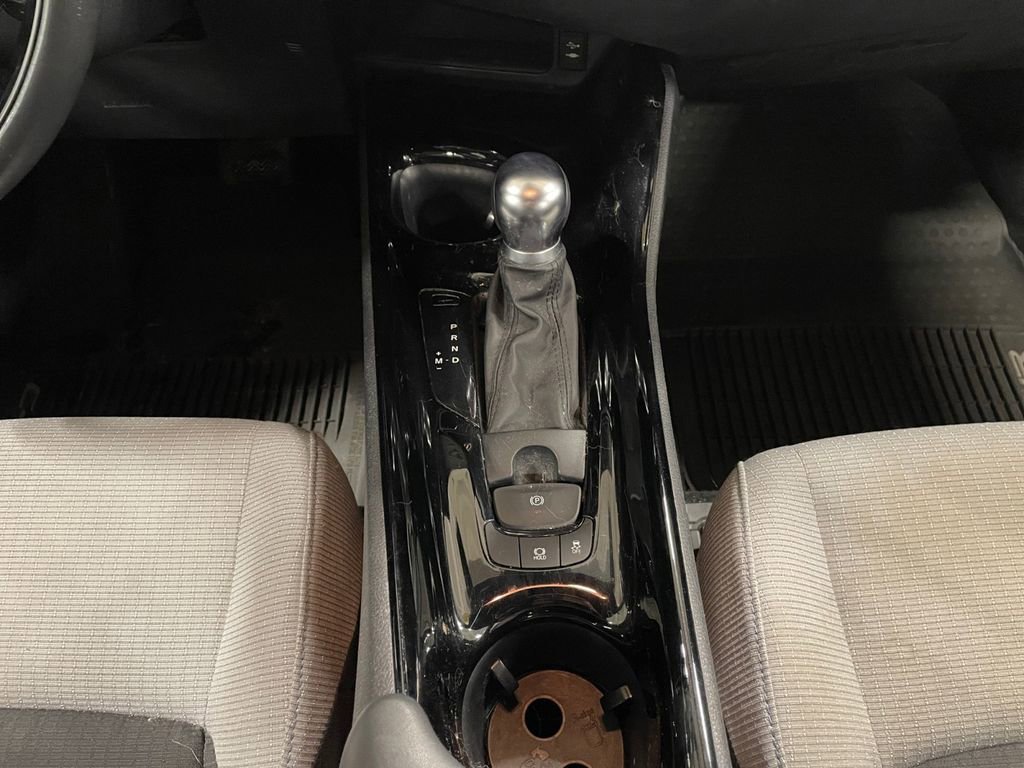 Used 2019 Toyota C-HR XLE image 11