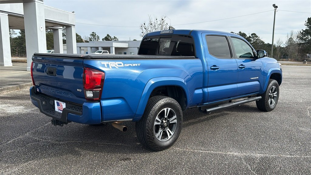 Used 2018 Toyota Tacoma TRD Sport image 8