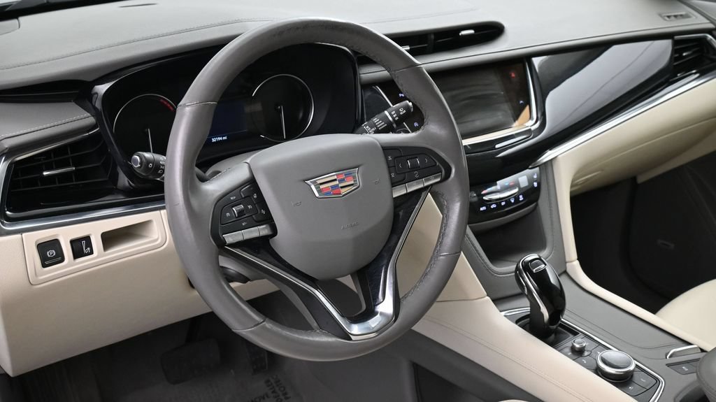Certified 2023 Cadillac XT6 Premium Luxury FWD image 7