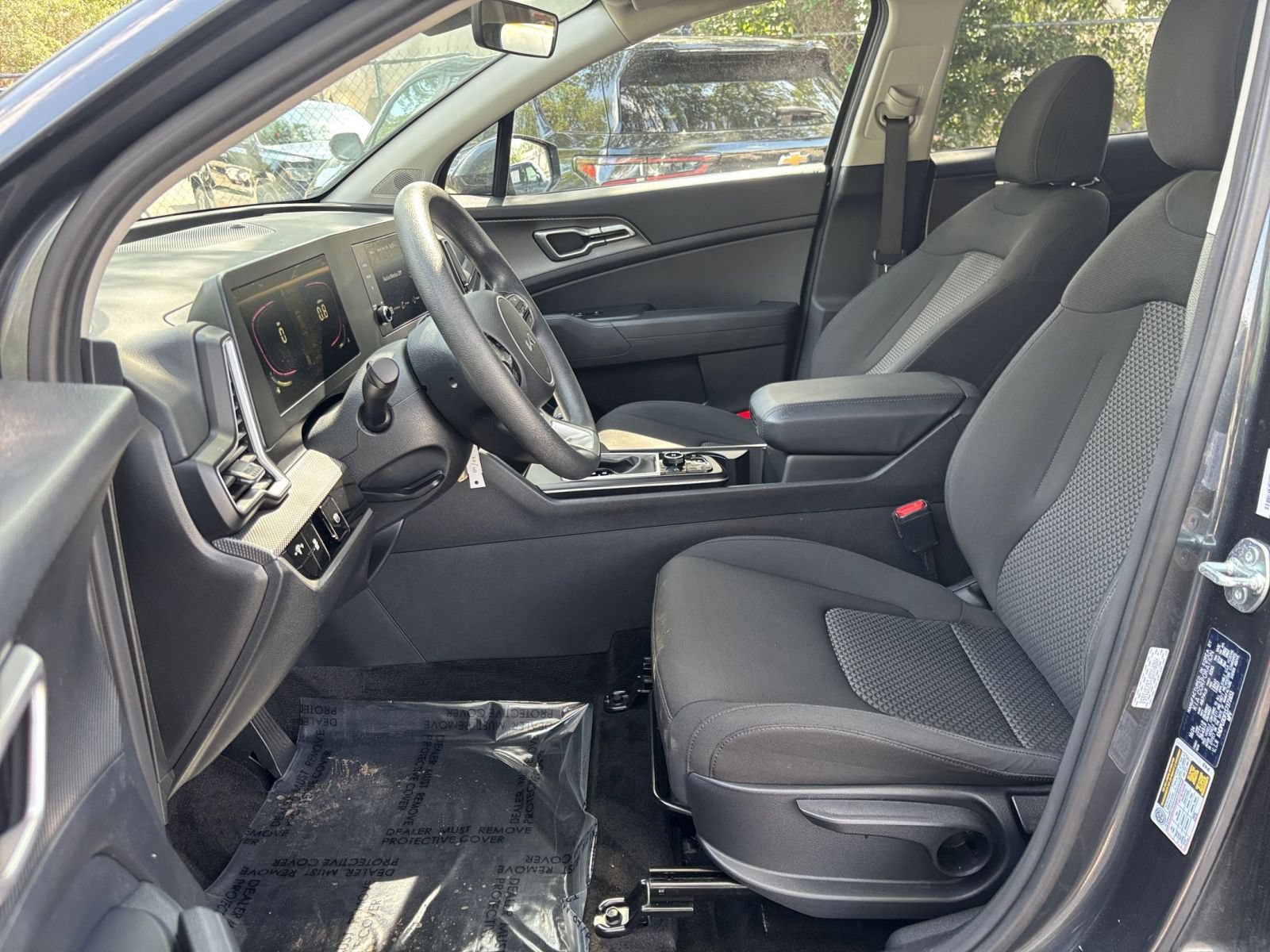 Used 2025 Kia Sportage LX FWD image 24