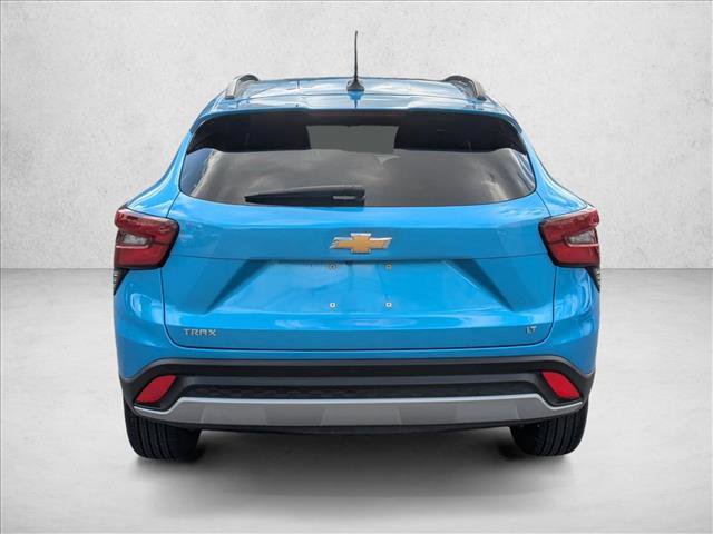 Used 2025 Chevrolet Trax LT FWD image 6