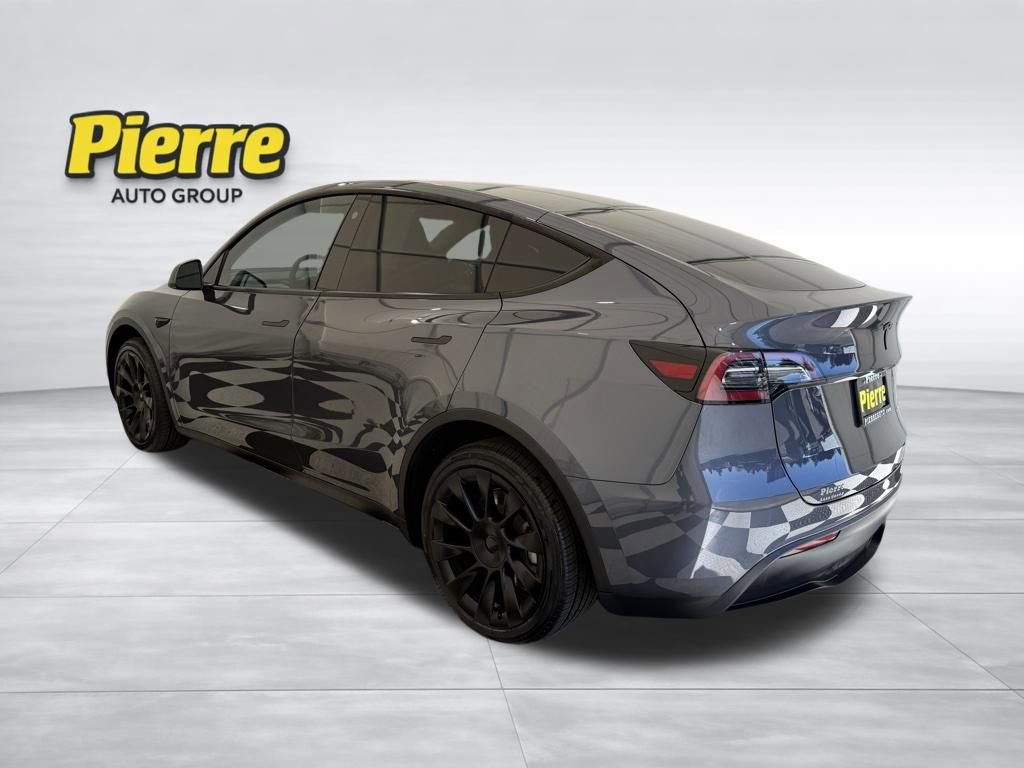 Used 2023 Tesla Model Y Long Range image 2