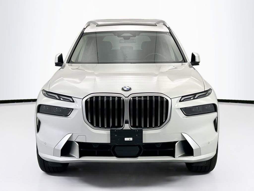 Used 2026 BMW X7 xDrive40i AWD/4WD image 2