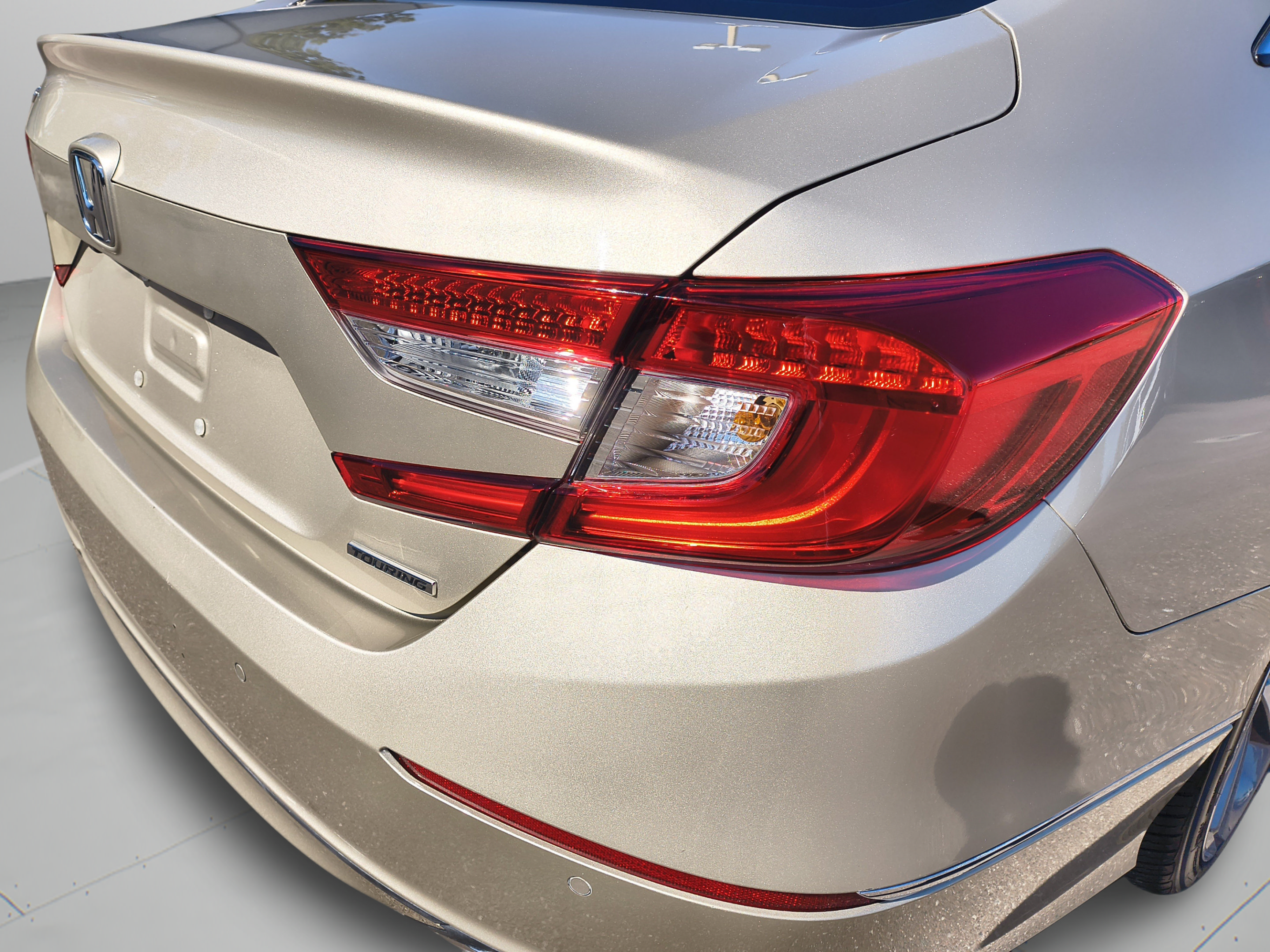 Used 2018 Honda Accord Touring image 33