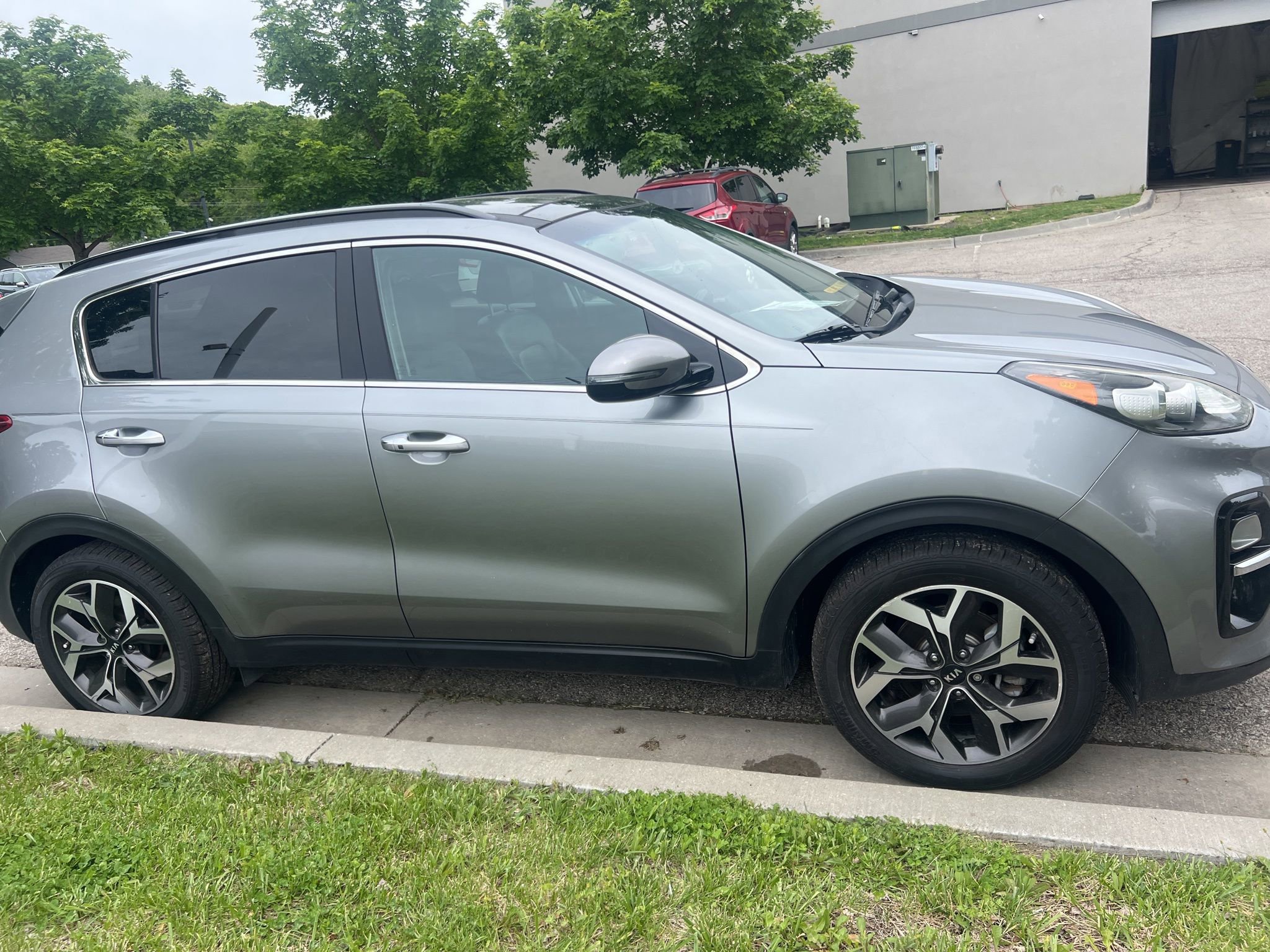 Used 2022 Kia Sportage EX FWD image 4