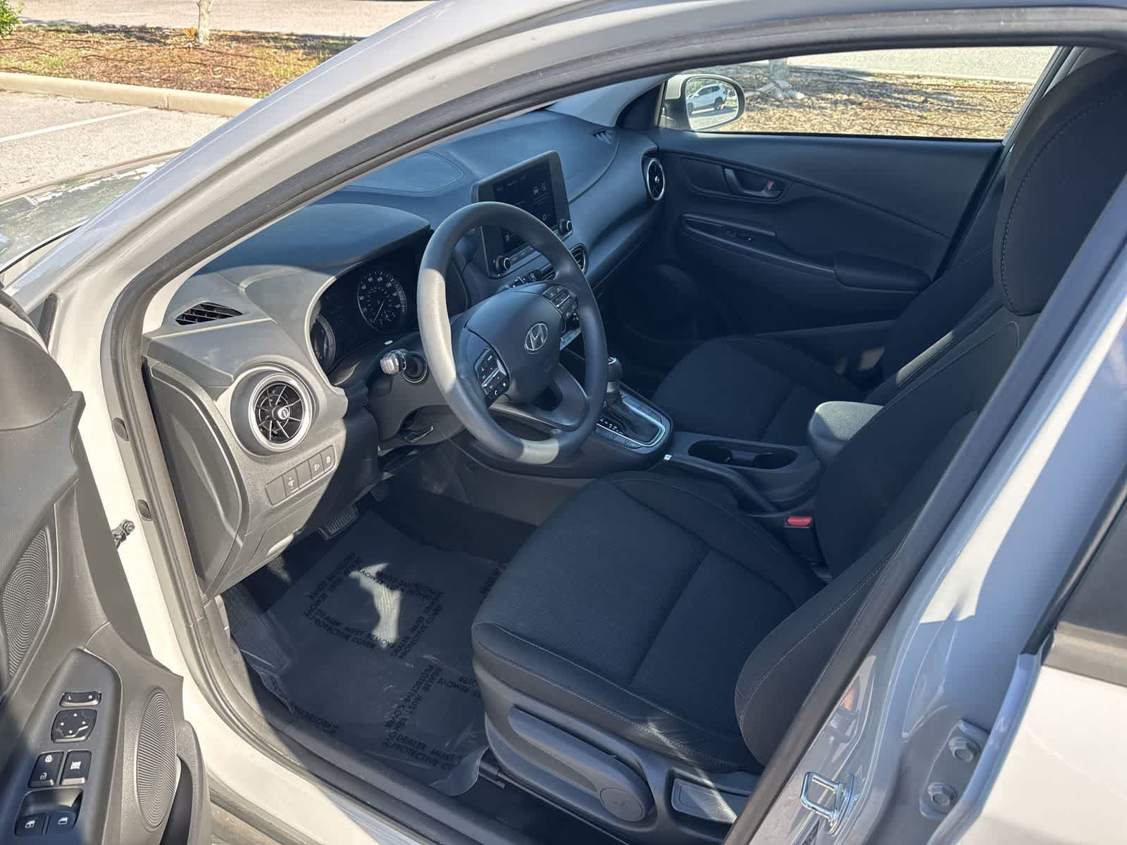 Used 2022 Hyundai Kona SEL FWD image 10