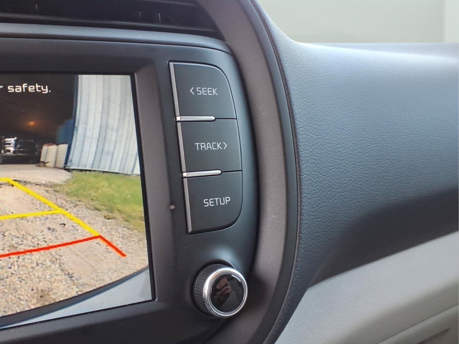 Used 2025 Kia Soul LX w/ LX Technology Package FWD image 12