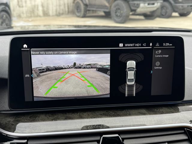 Used 2023 BMW 530e w/ M Sport Package image 26