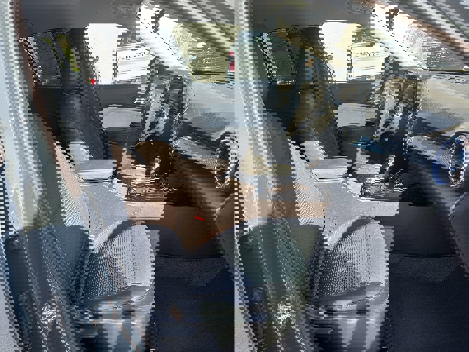 Used 2025 Chevrolet Trax LT image 22