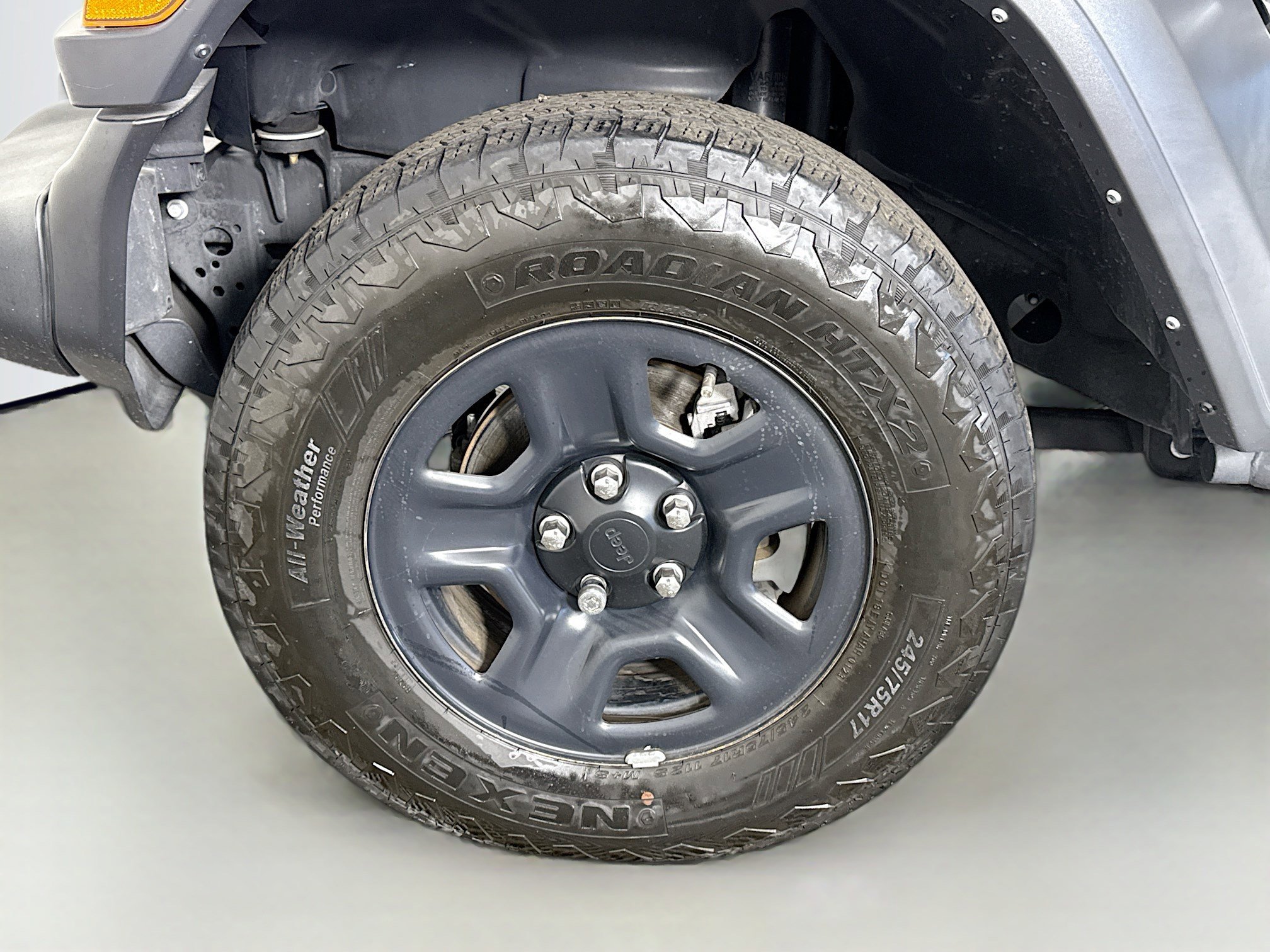 Used 2024 Jeep Wrangler Sport image 38