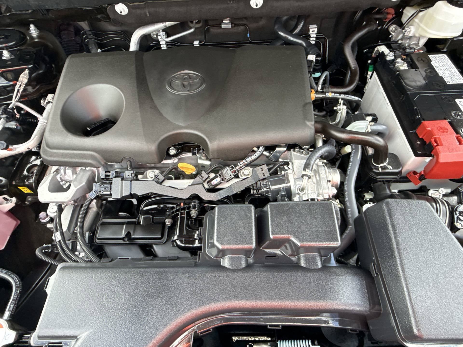 Certified 2025 Toyota RAV4 LE FWD image 17