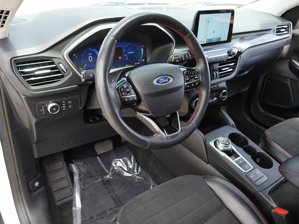 Used 2021 Ford Escape SEL w/ SEL Stealth AWD Package image 12