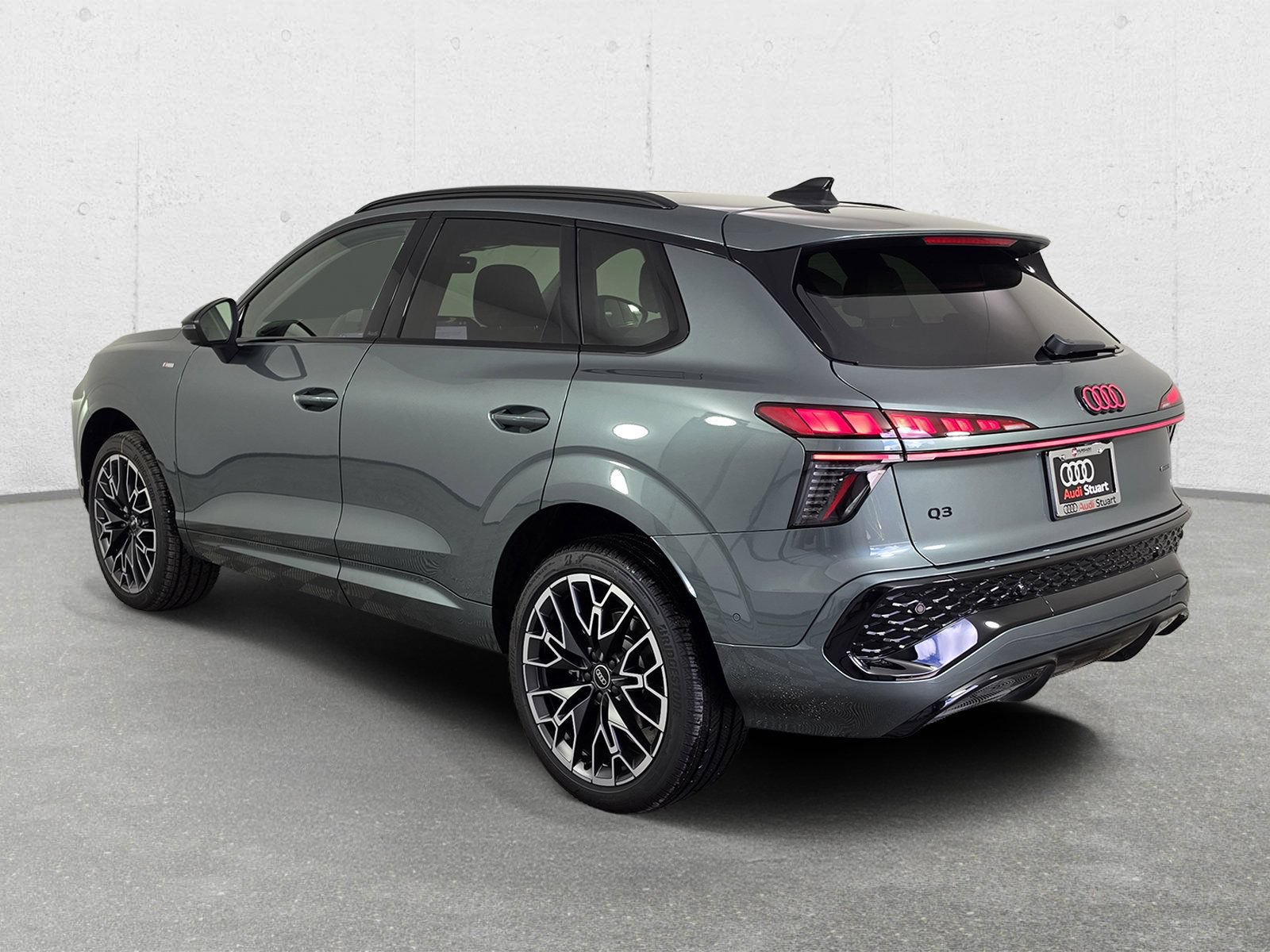New 2026 Audi Q3 quattro 2.0T AWD/4WD image 4