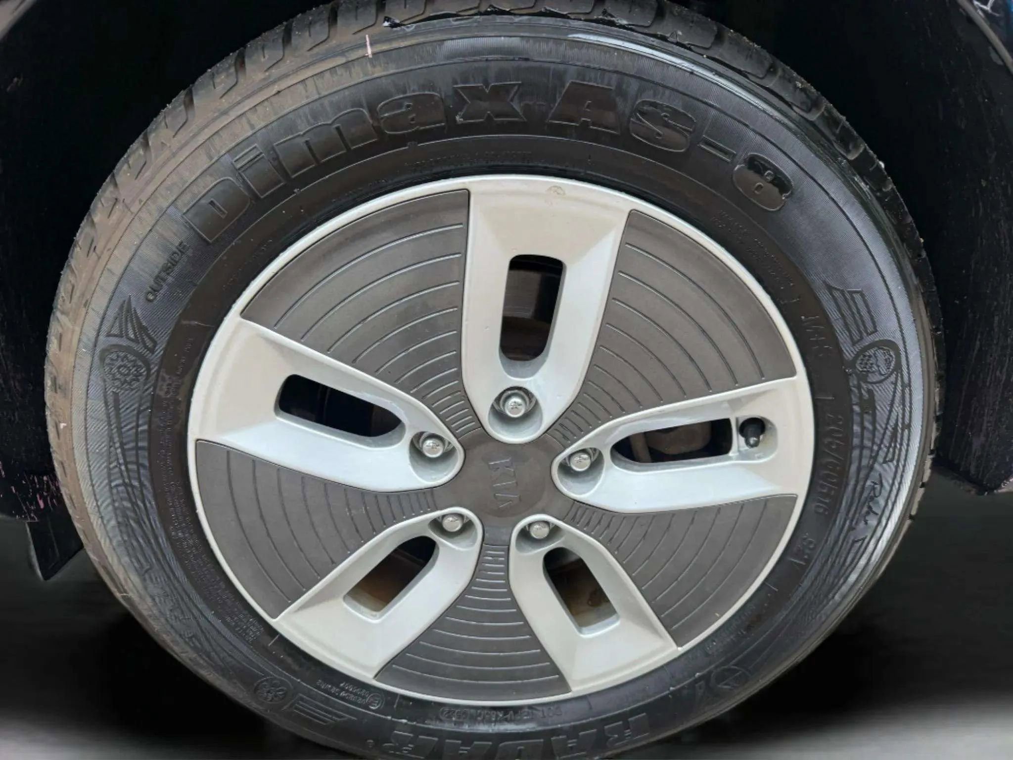 Used 2017 Kia Soul EV image 35