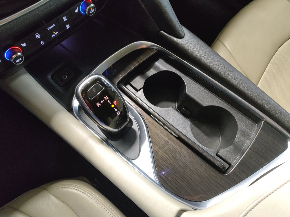 Used 2018 Buick Enclave Essence image 26