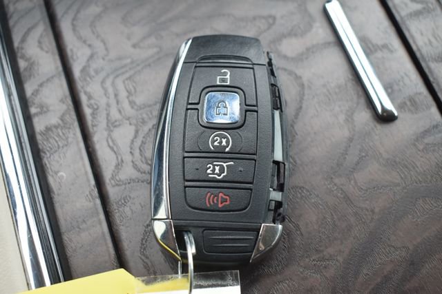 Used 2018 Lincoln Navigator L Reserve w/ Technology Package image 39