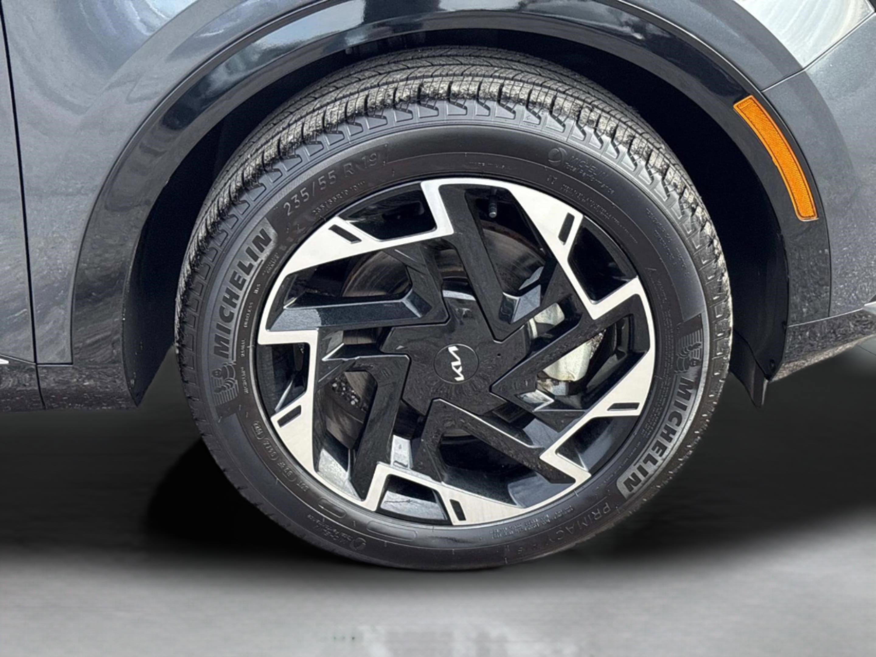 Used 2023 Kia Sportage SX image 9