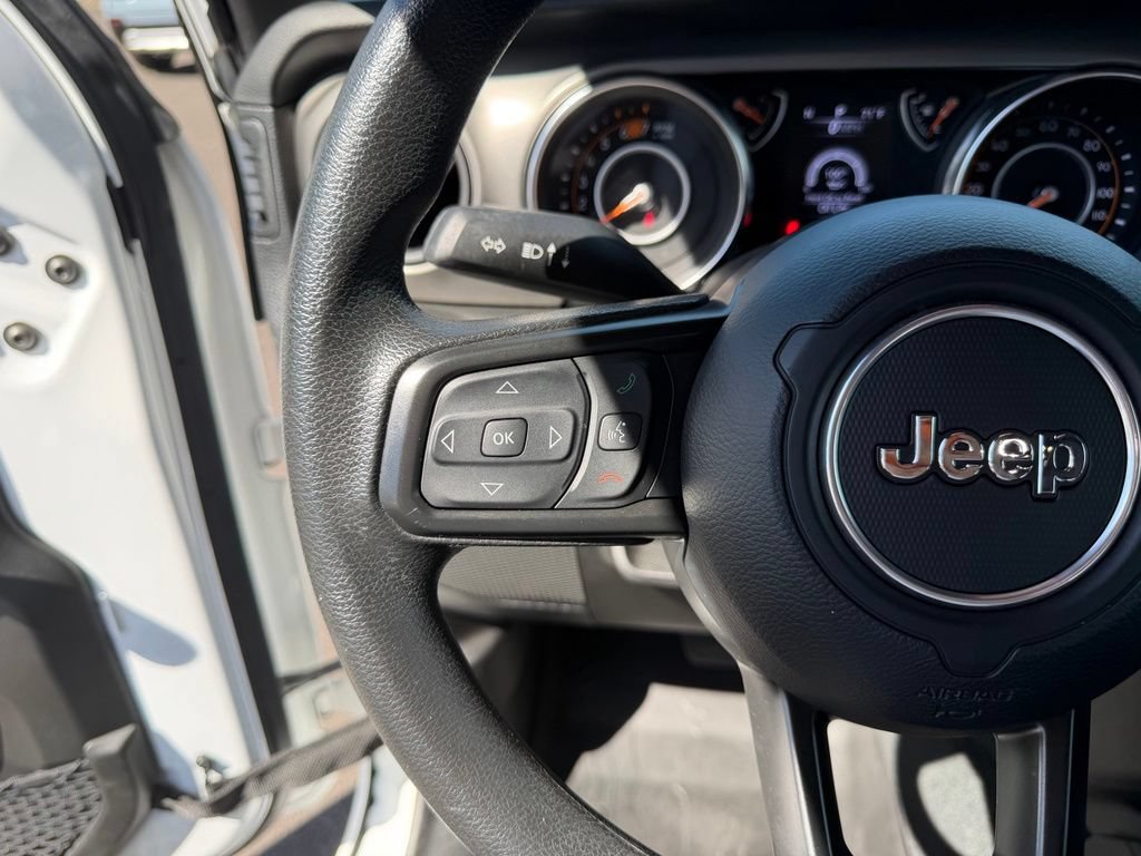 Used 2022 Jeep Wrangler Unlimited Sport AWD/4WD image 16