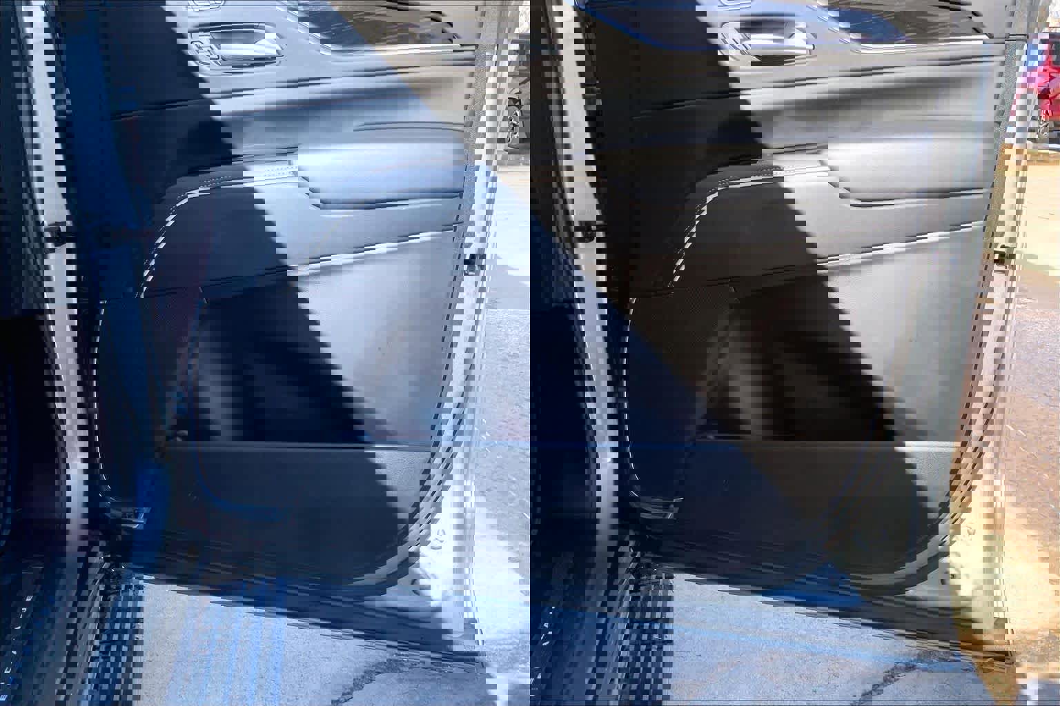 Used 2024 Cadillac Escalade ESV Sport w/ LPO, ONYX Package image 22