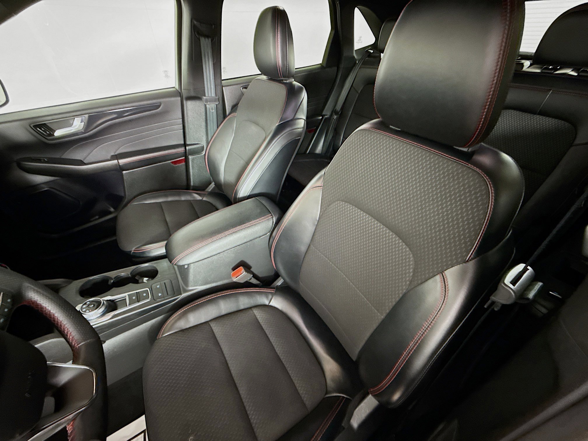 Used 2024 Ford Escape ST-Line image 24