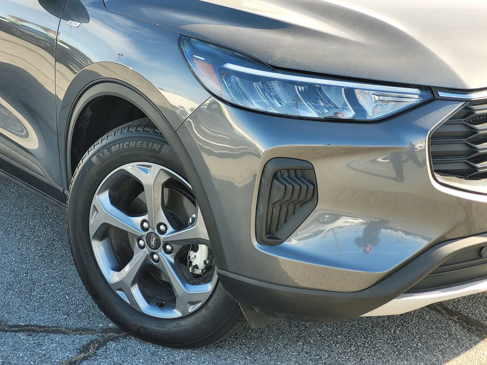 Used 2025 Ford Escape ST-Line image 8