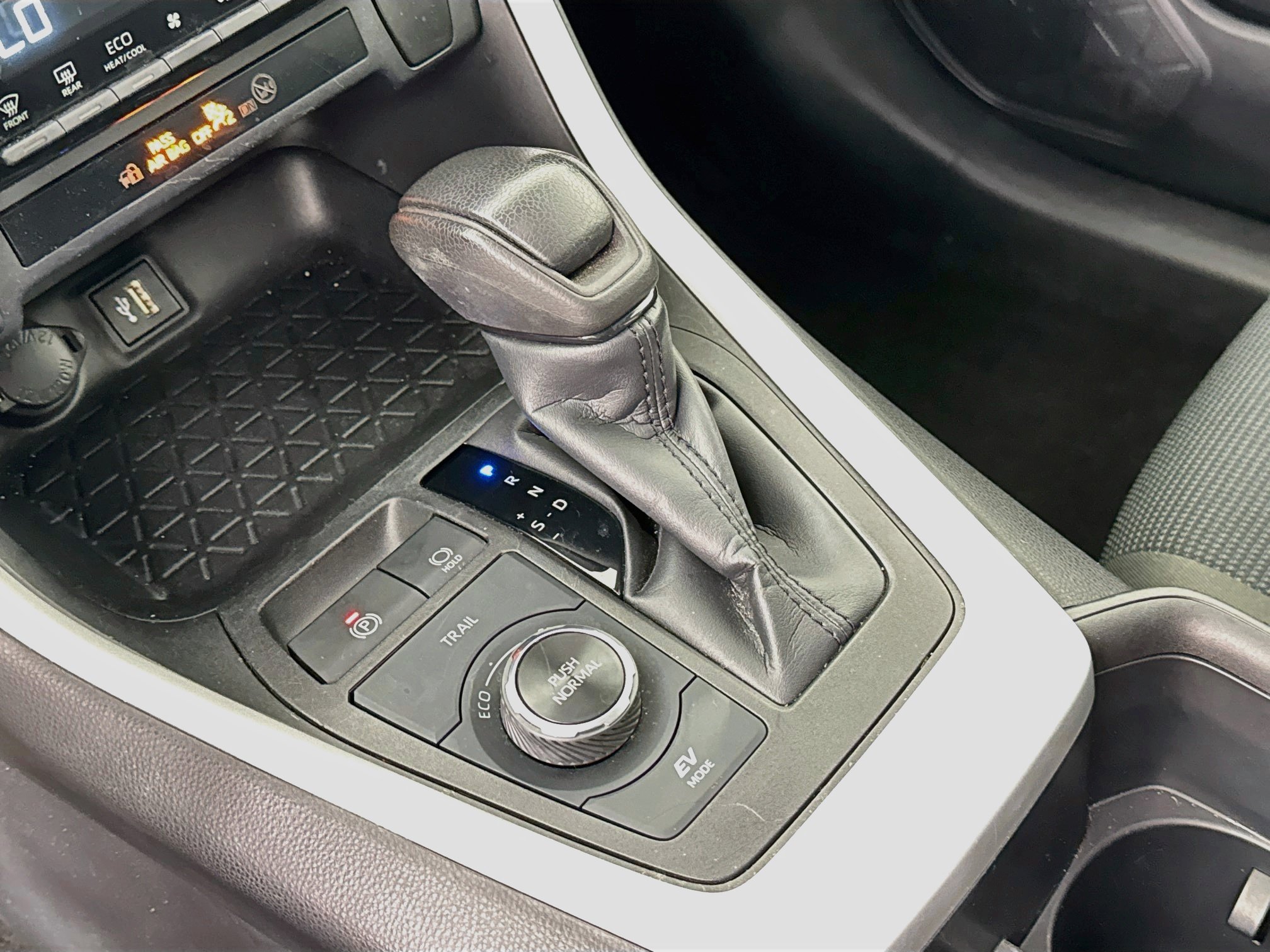 Certified 2023 Toyota RAV4 LE AWD/4WD image 16