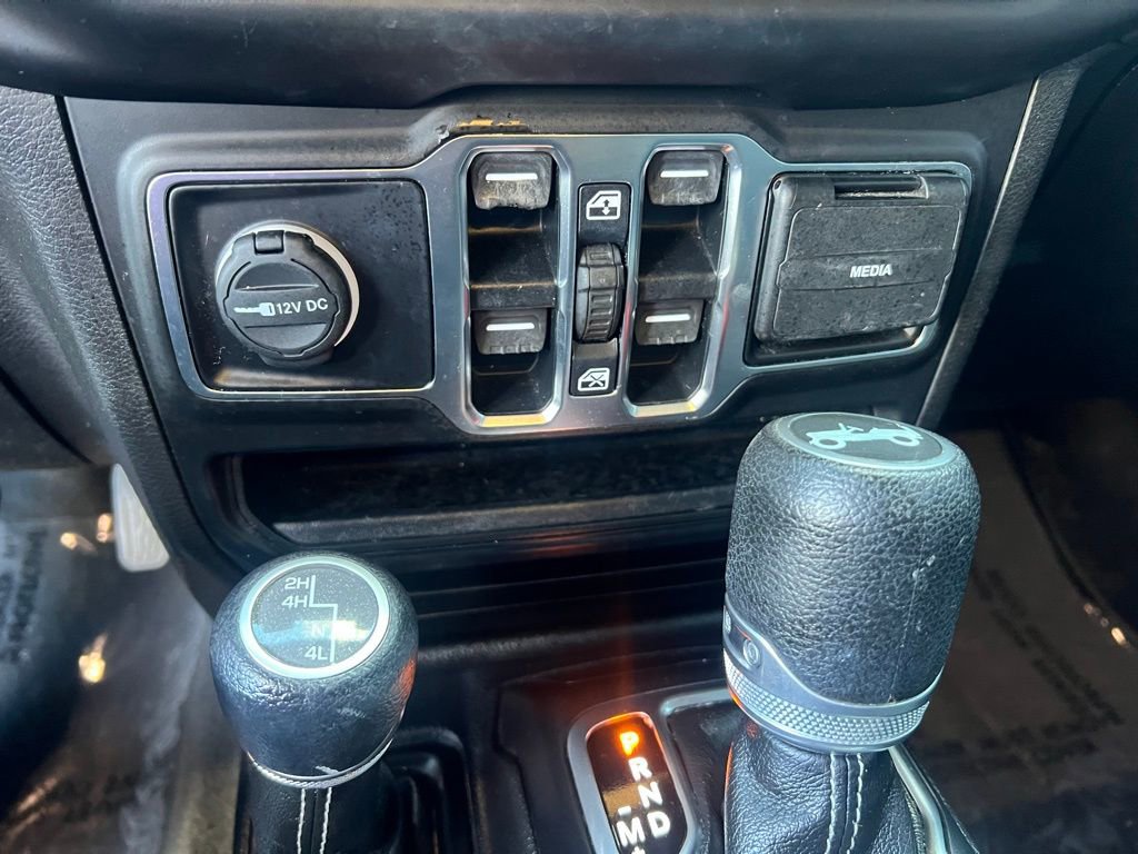 Used 2019 Jeep Wrangler Unlimited Sahara image 27