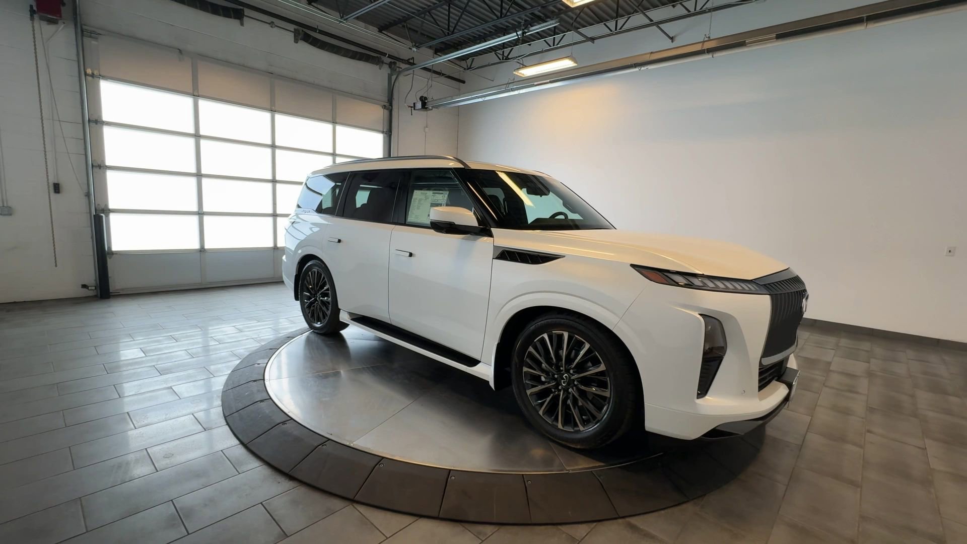 New 2026 INFINITI QX80 Autograph w/ Premium Cargo Package AWD/4WD image 2