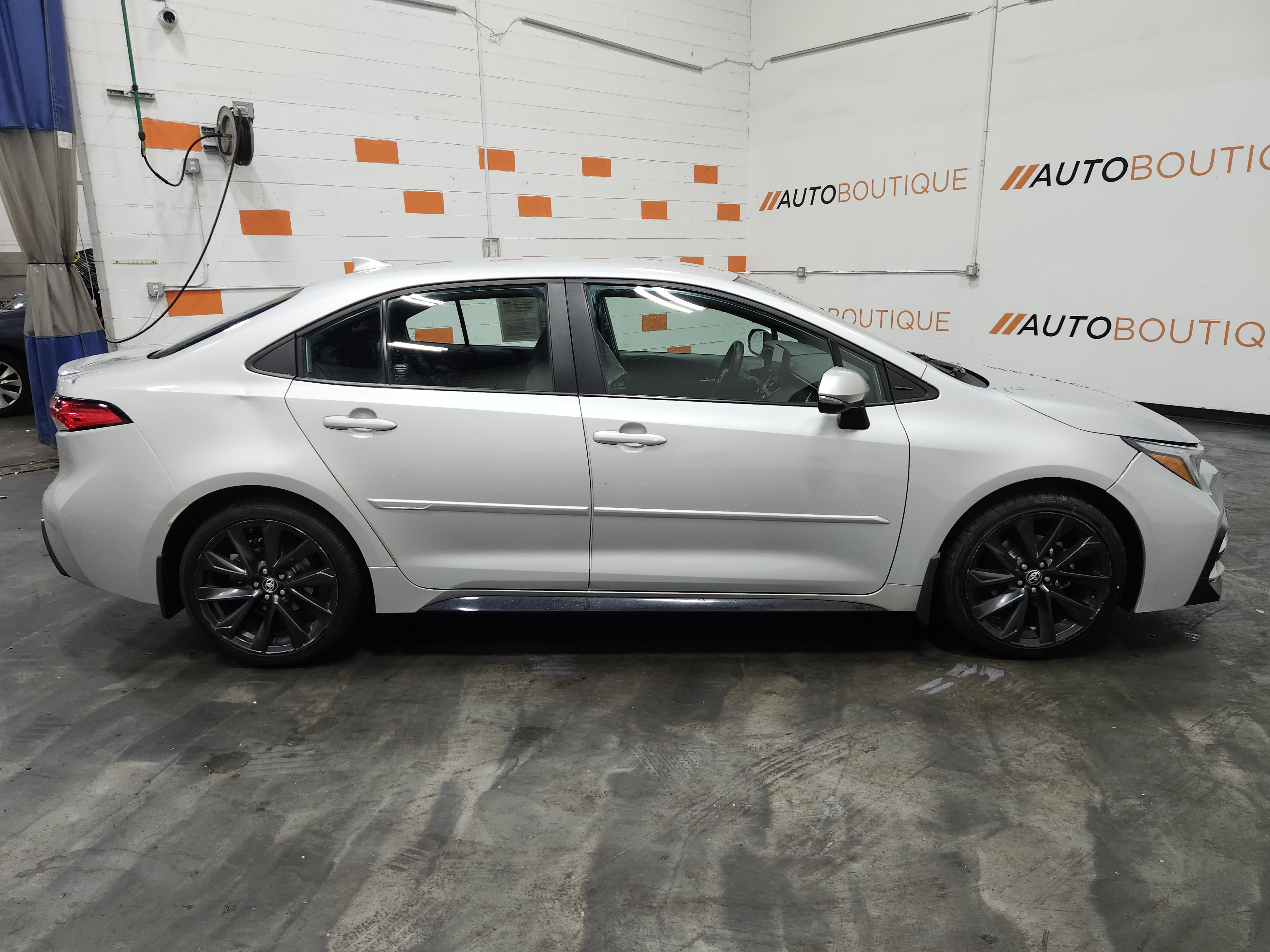 Used 2023 Toyota Corolla SE FWD image 17