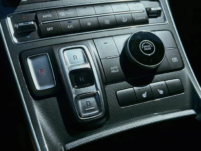 Used 2023 Hyundai Santa Fe SEL FWD image 17