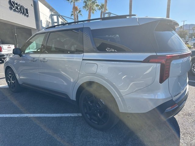 Used 2025 Kia Carnival SX Prestige image 7