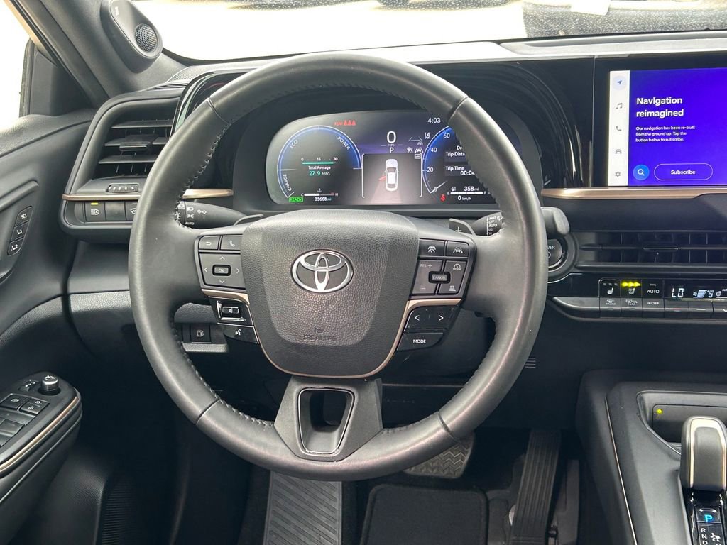 Used 2023 Toyota Crown Platinum AWD/4WD image 40