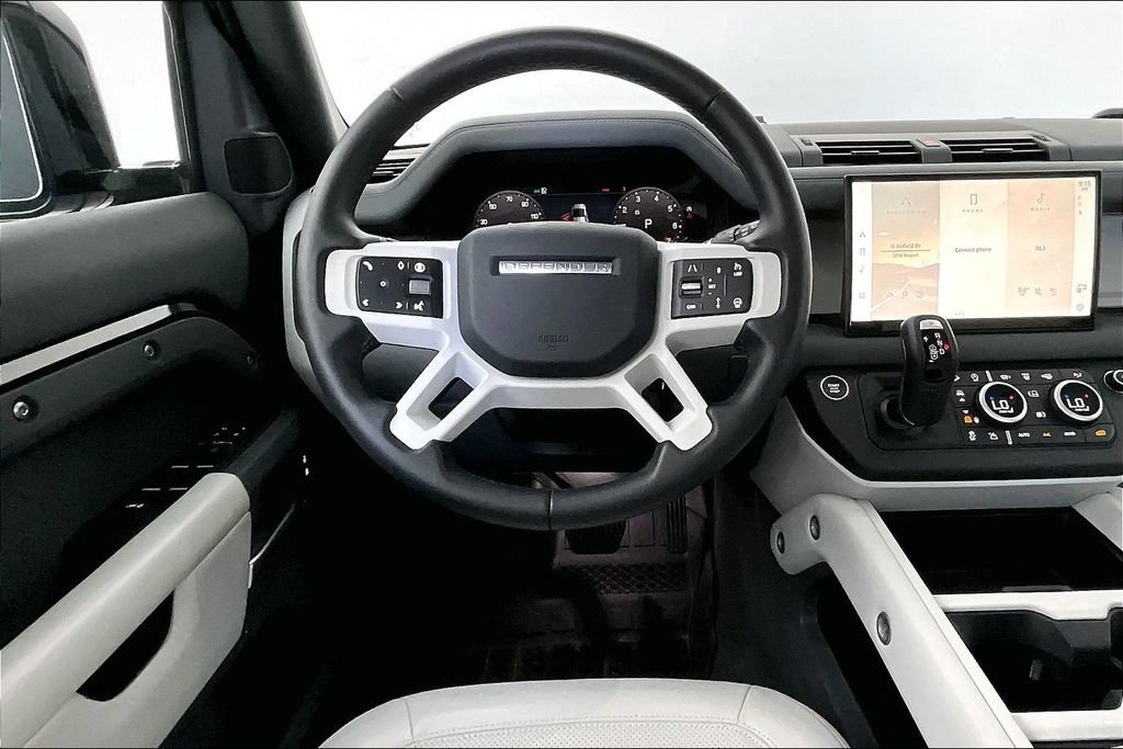 Used 2025 Land Rover Defender 110 S AWD/4WD image 6