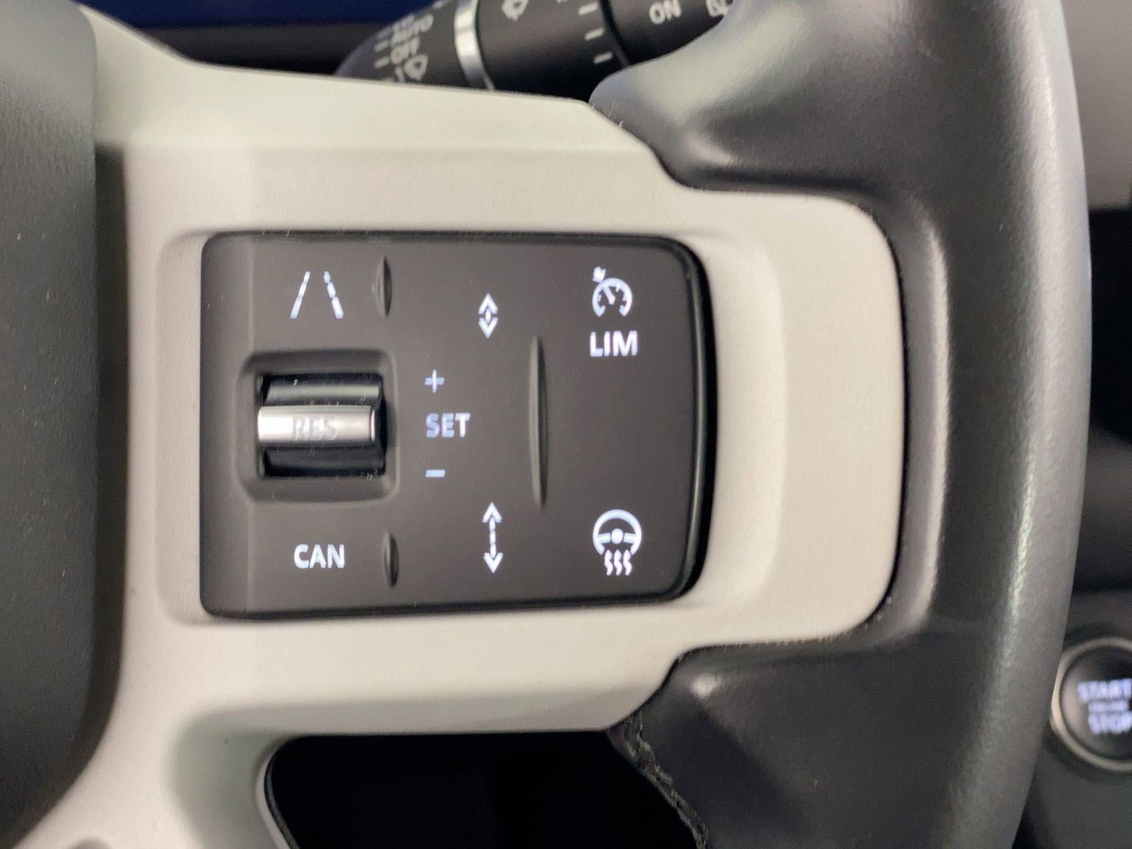 Used 2025 Land Rover Defender 110 S image 15